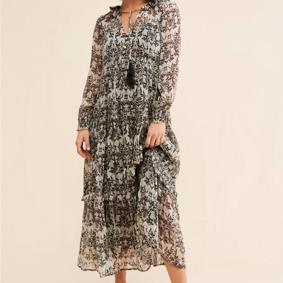Dresses & Skirts - Anthropologie maxi dress size 2X 👗‼️♥️👗